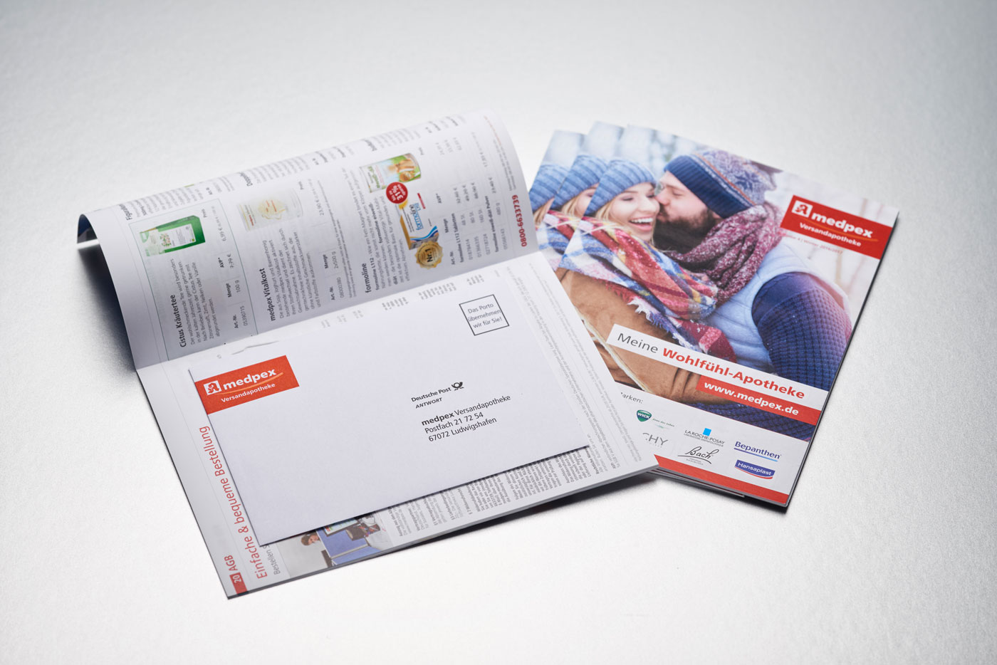 Katalog mit Rückantwortkuvert Katalog mit Rückantwortkuvert